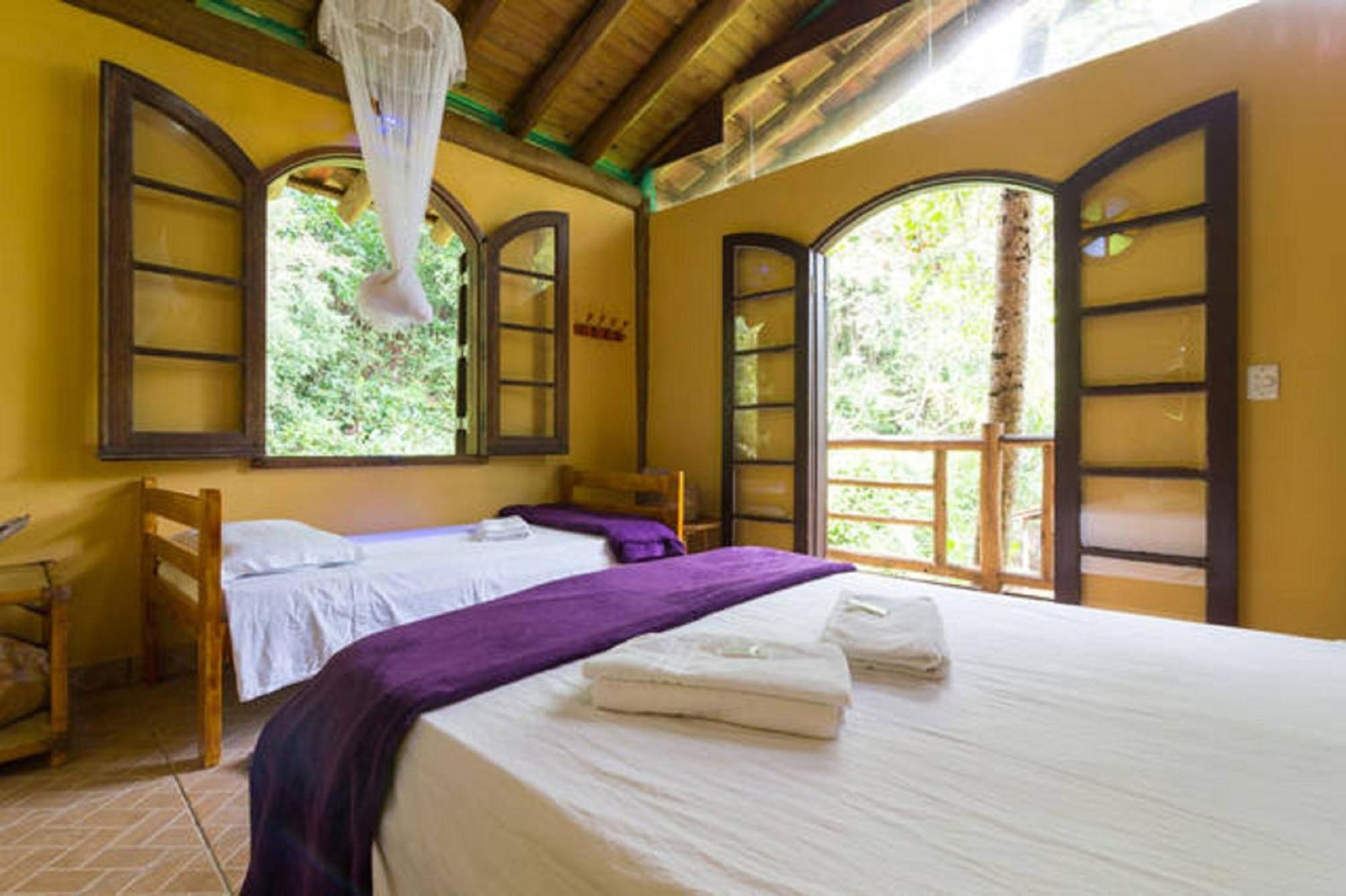 Paraty Paradiso Bilik gambar