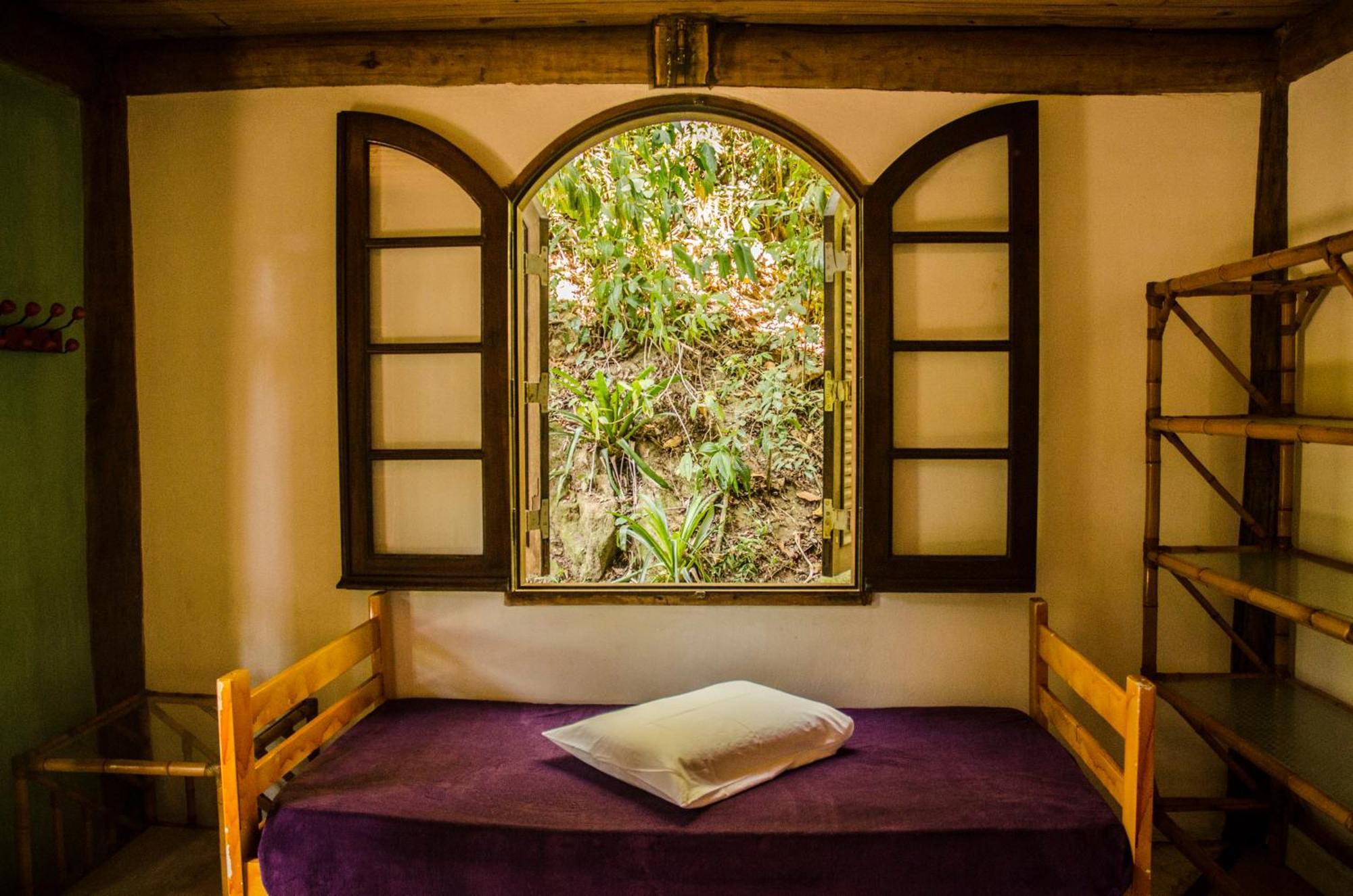 Paraty Paradiso Bilik gambar