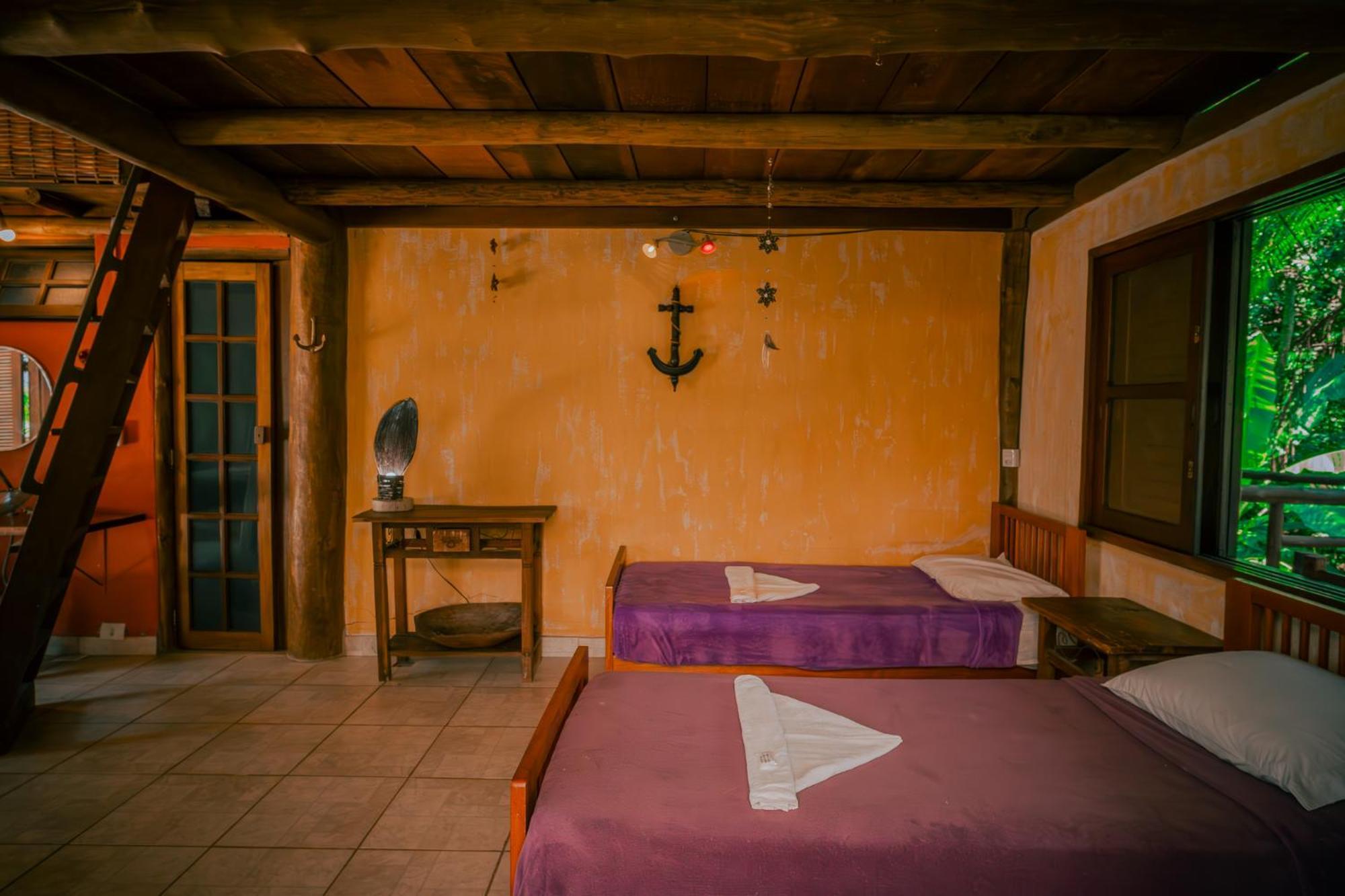 Paraty Paradiso Bilik gambar